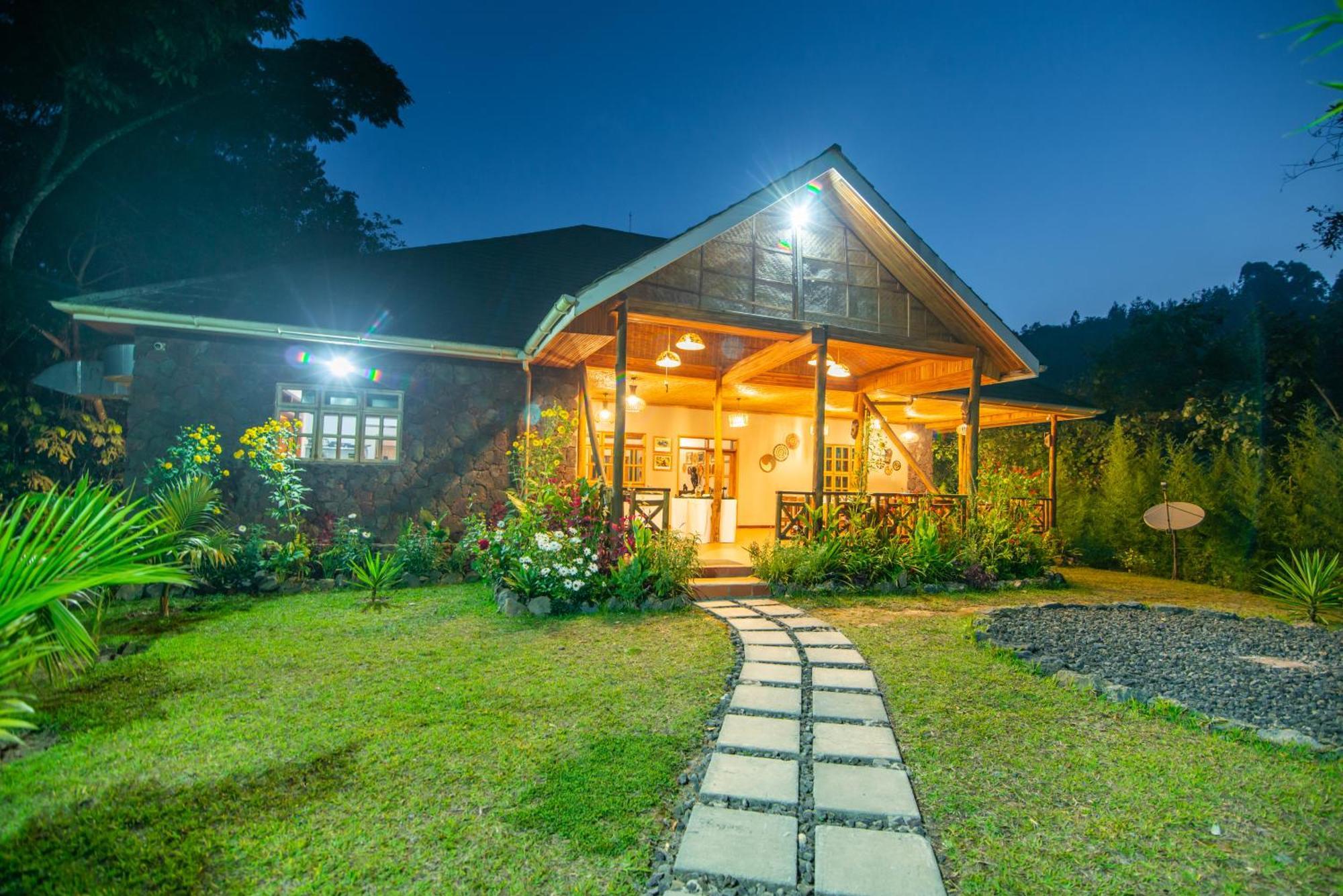 Gorilla Leisure Lodge Kisoro Екстер'єр фото